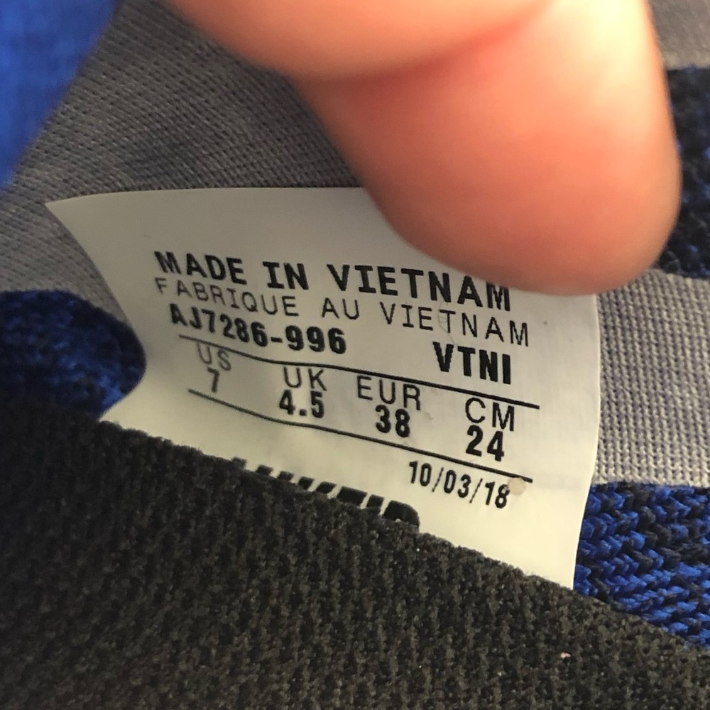 ✔️ New✔️ NIKEiD Epic React Flyknit ~ size 7 - Picture 6 of 6